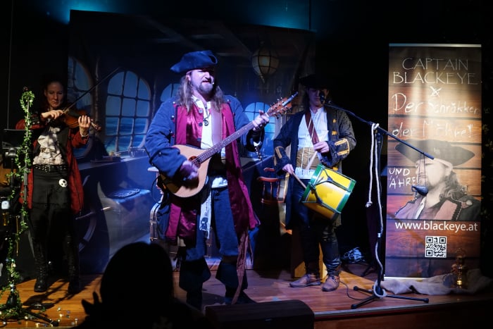 CAPTAIN BLACKEYE UND SEINE CREW